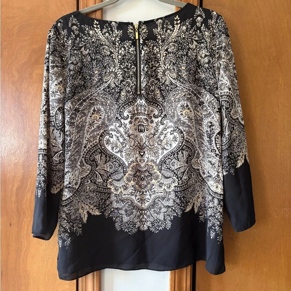 Rose & Olive Black and White Paisley Tunic Top - Picture 3 of 5